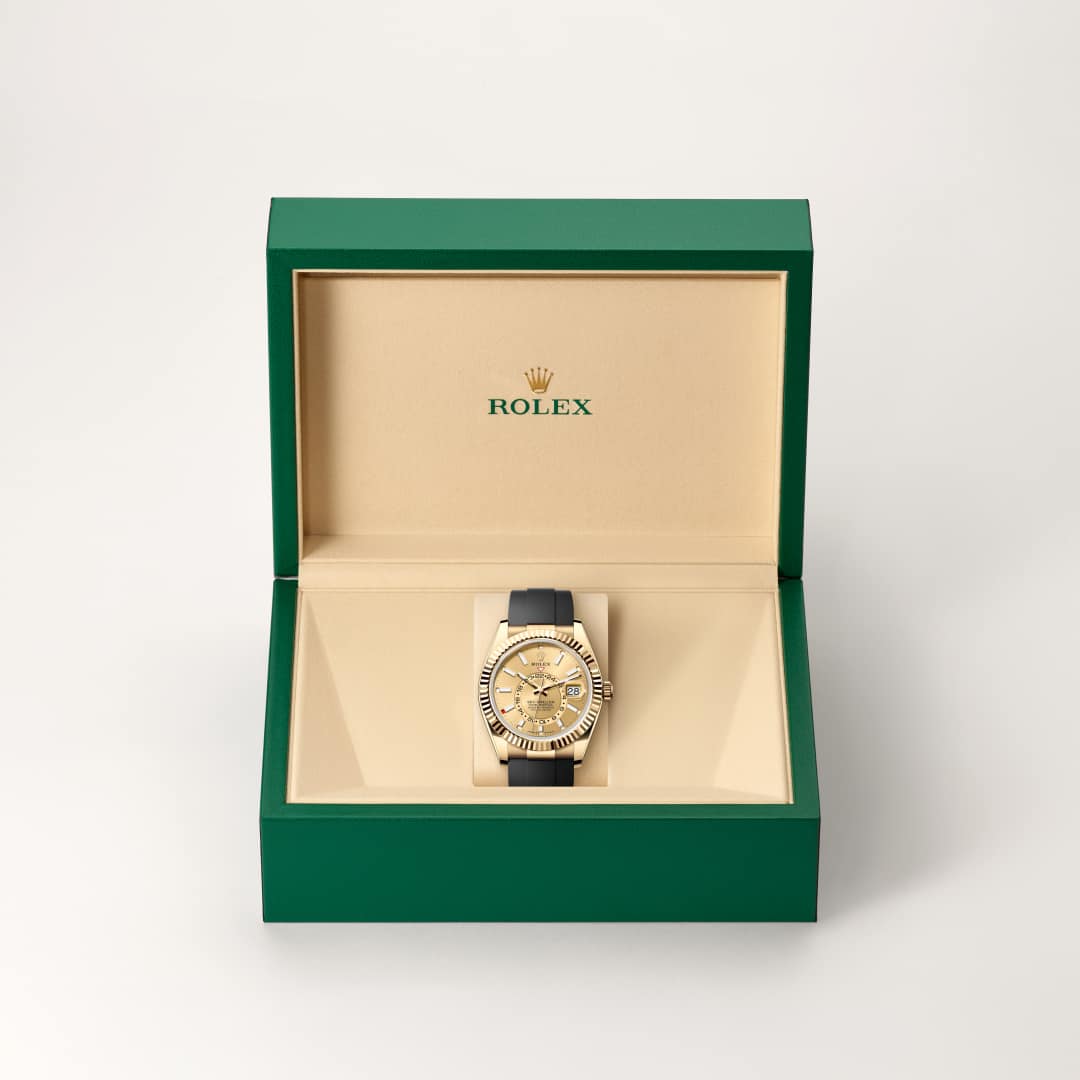 Rolex Sky-Dweller in 18 kt yellow gold, M336238-0001 - Schiffman's Jewelers